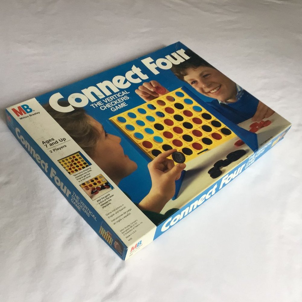 Milton Bradley - Connect Four - Vertical checkers game